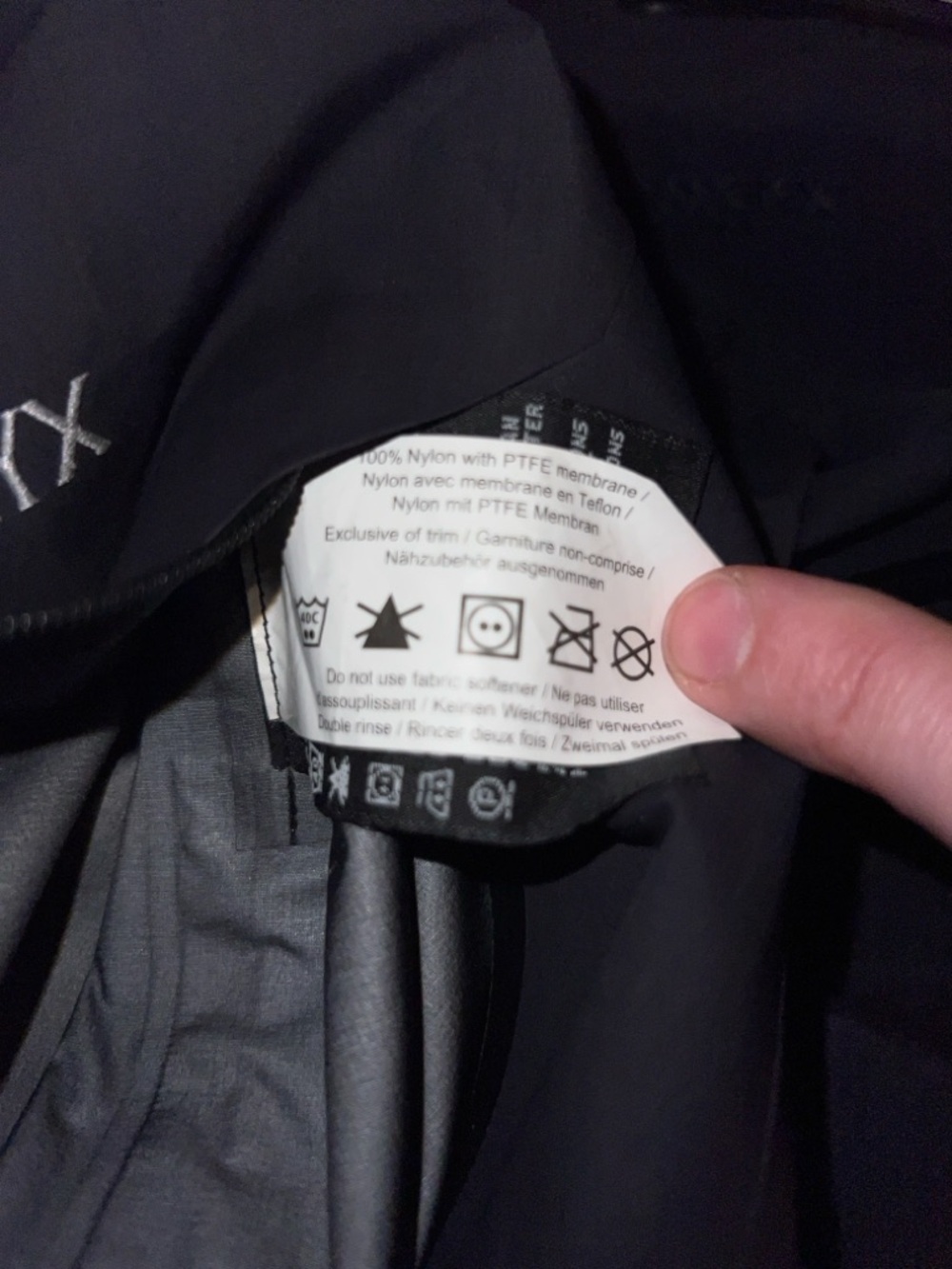 Arc'teryx Beta AR Black Raincoat - Picture 14 of 16